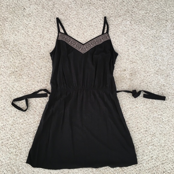NWOT GAP Embroidered Dress - Picture 2 of 7